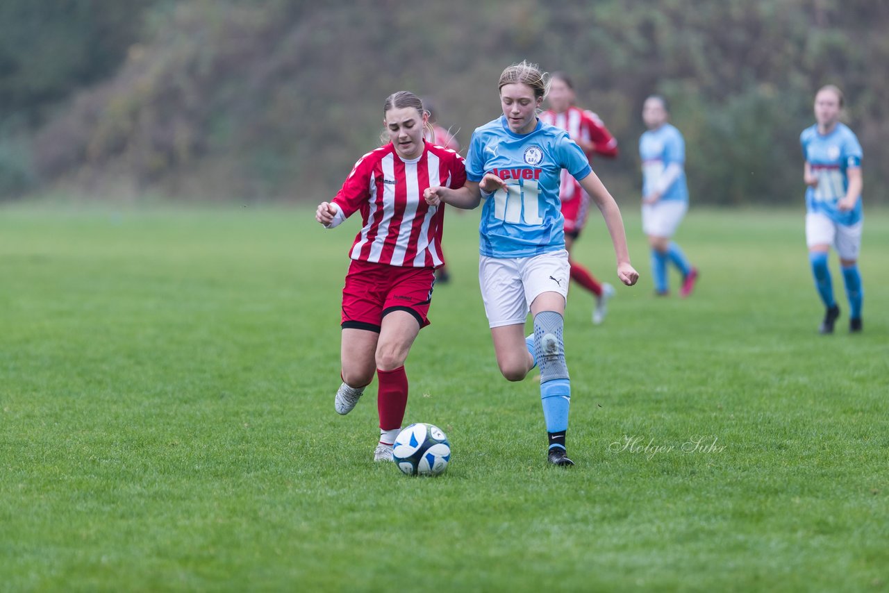 Bild 127 - wBJ TuS Tensfeld - SV Fortuna St. Juergen